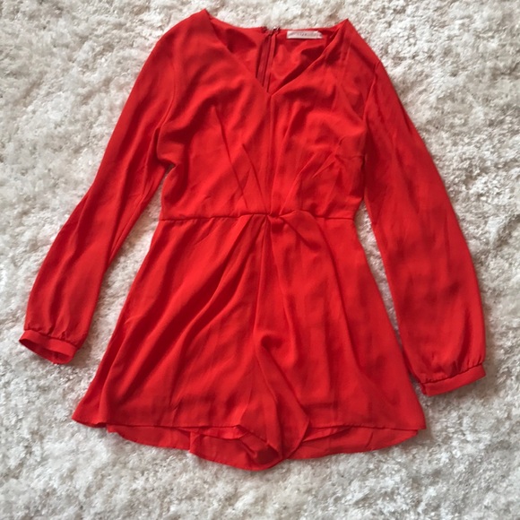 Lulus Lush romp and roll romper. Orange. M - Picture 3 of 4
